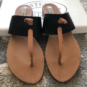 Steve Madden Olivia Black and Tan flat sandals